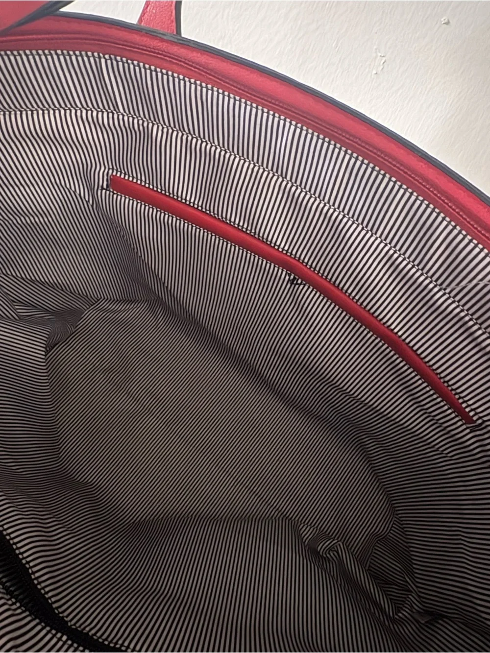 Stylish Bee Accent Tote Bag in Tan, Black & Red